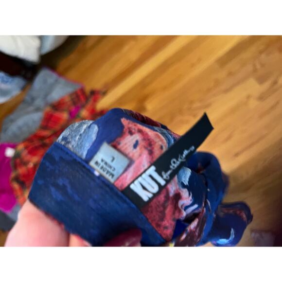 Kut From the Kloth sheer floral tunic blouse L convertible sleeves v neck - Picture 3 of 5